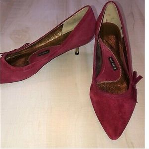 Anthropologie Pied Juste suede kitten heels